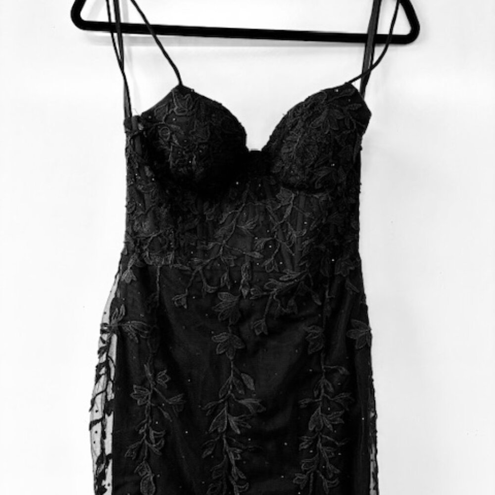 Stacees Mermaid Fitted V Neck Beading Leaf Lace Corset Sweep Train Slit-dress
